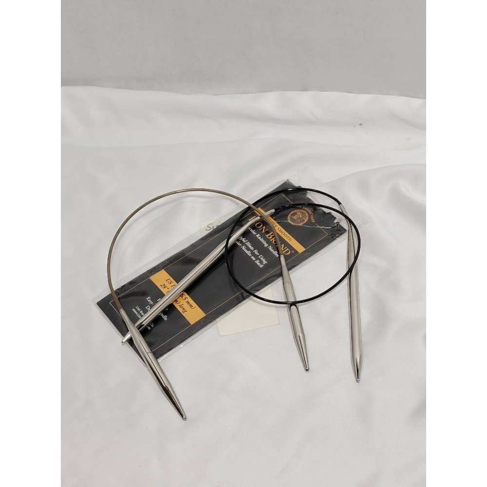 Lot of 2 Metal Circular Knitting Needles, 29", Size 10